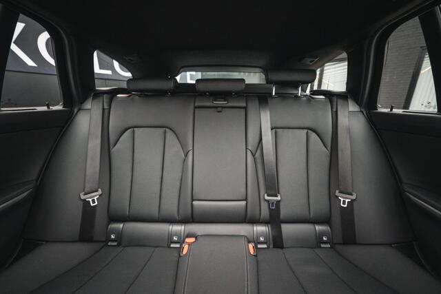 BMW 3-SERIE 330e M SPORT, curved display, comfort package