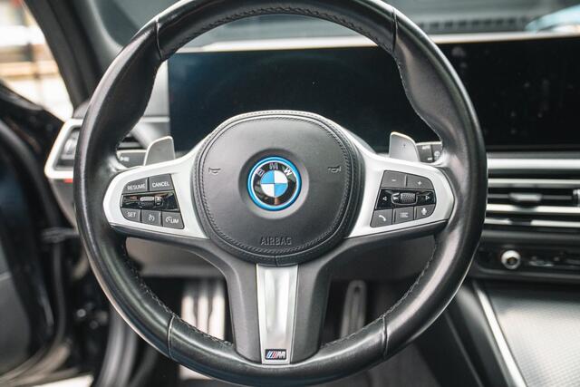 BMW 3-SERIE 330e M SPORT, curved display, comfort package