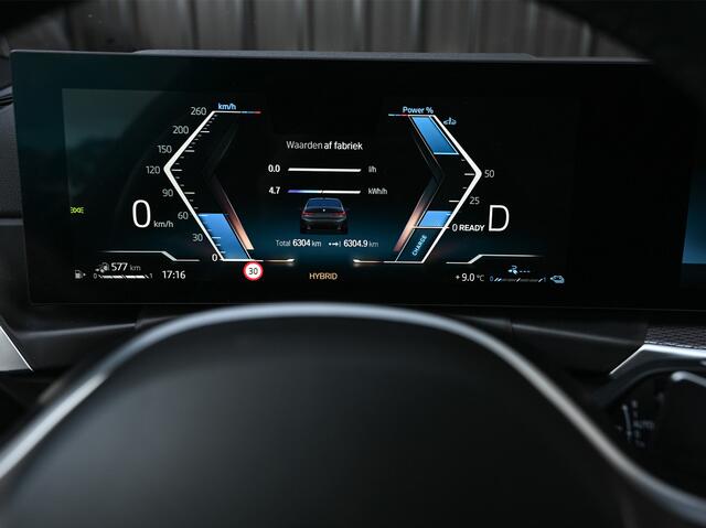 BMW 3-SERIE 330e | M-SPORT | SPORT SEATS | AMBIANCE INTERIEUR | ACTIVE CRUISE | DAB+ | HIFI SOUND | SHADOW-LINE | TREKHAAK | STUURVERWARMING