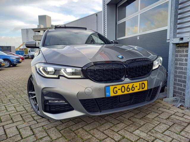 BMW 3-SERIE Touring 330i Introduction High Executive Edition M-SPORT - 360 CAMERA - PANO - VIRTUAL COCKPIT - LEER - NL AUTO