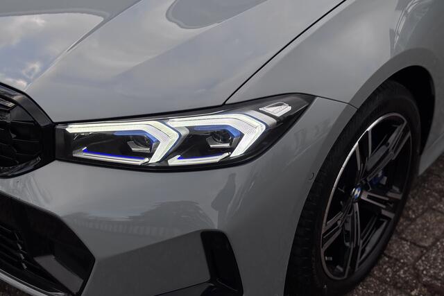 BMW 3-SERIE Touring 330e M-Sport | 19,5kWh | Panodak | Head-up | Memory | Trekhaak | 360° Camera | Fabrieksgarantie