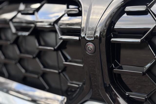 BMW 3-SERIE Touring 330e M-Sport | 19,5kWh | Panodak | Head-up | Memory | Trekhaak | 360° Camera | Fabrieksgarantie