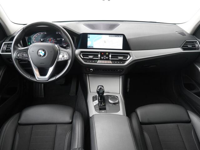 BMW 3-SERIE 318i Executive Edition Sportstoelen | Getint Glas | Stoelverwarming