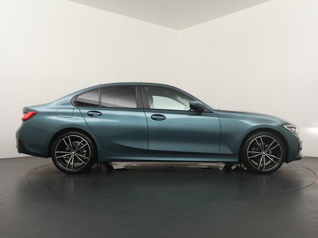 BMW 3-SERIE 318i Executive Edition Sportstoelen | Getint Glas | Stoelverwarming