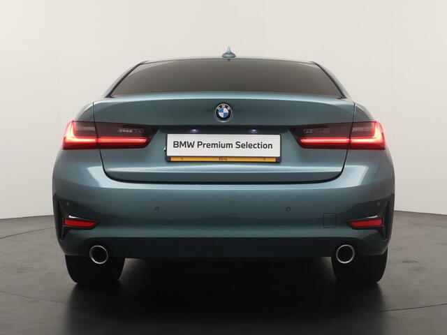 BMW 3-SERIE 318i Executive Edition Sportstoelen | Getint Glas | Stoelverwarming