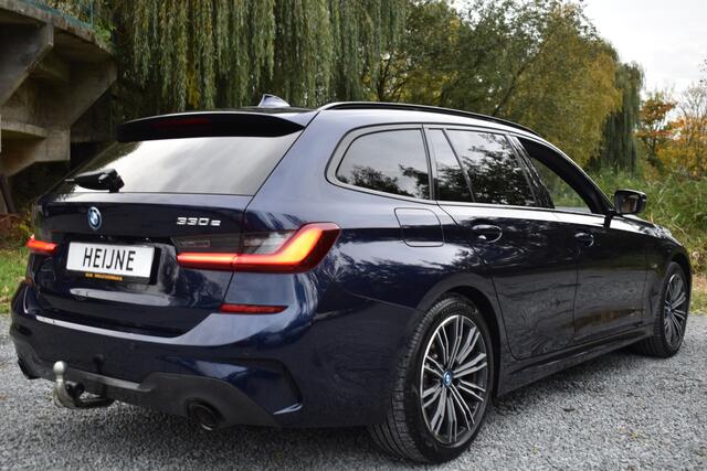 BMW 3-SERIE Touring 330e 290PK M-SPORT HIGH EXECUTIVE 360-CAMERA/HEAD-UP/PANORAMADAK