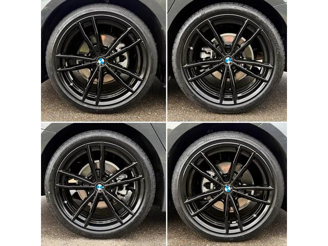 BMW 3-SERIE 320d xDrive M-SPORT ** LED, NAVI+, HALF-LEDER, HuD, ACC, 19-inch LMV, DRAVIT GRAU ** 1e EIG - UNFALLFREI - BMW GAR ** ** INFORMEER OOK NAAR ONZE AANTREKKELIJKE FINANCIAL-LEASE TARIEVEN **