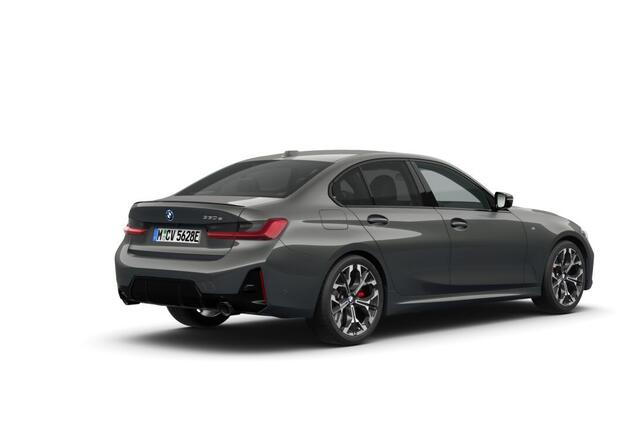 BMW 3-SERIE Sedan 330e | M Sport Pro | Comfort Pack | Elektrisch bediend glazen schuif-/kanteldak | Active Cruise Control