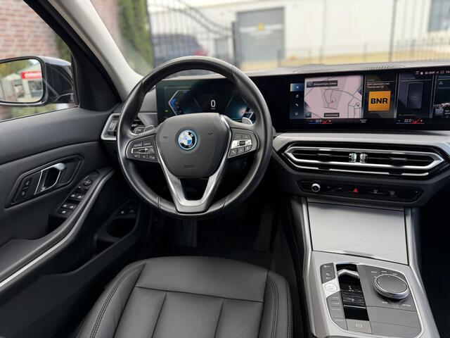 BMW 3-SERIE Touring 320e LCI Widescreen