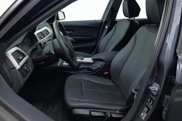 BMW 3-SERIE Touring 318i Executive | Automaat | PDC V+A | HiFi
