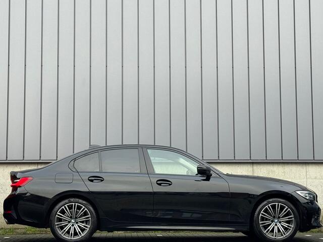 BMW 3-SERIE 318i 157PK Sportline Shadow Virtual Apple-Carplay Leer