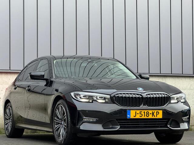 BMW 3-SERIE 318i 157PK Sportline Shadow Virtual Apple-Carplay Leer