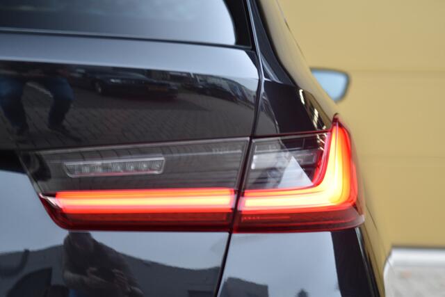 BMW 3-SERIE Touring 330i xDrive High Executive Edition * M-Sport * 19 Inch Lm * Trekhaak * Camera *