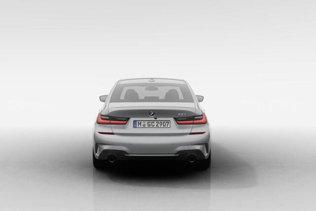 BMW 3-SERIE Sedan 330e | M Sportpakket Pro | Active Cruise Control
