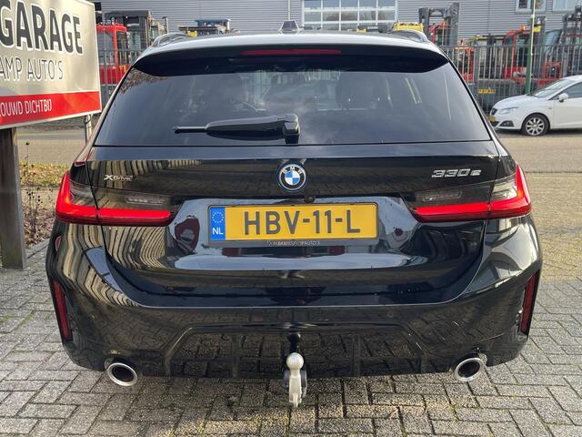 BMW 3-SERIE Touring 330e xDrive M Sport 18"/Panoramadak/Trekhaak/Dodehoek/Keyless/Head-up/Laser LED/Camera/HiFi/Stoelverwarming