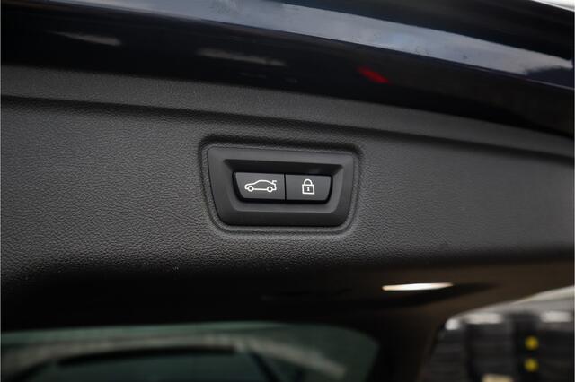 BMW 3-SERIE Touring 330e xDrive M-Sport Panorama / 19inch / Harman Kardon /