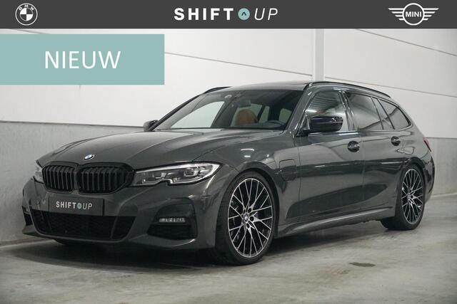 BMW 3-SERIE Touring 330e M-Sport | Panoramadak | Harman Kardon | Head Up | 20" | Elektr. Trekhaak