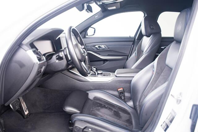 BMW 3-SERIE 320i Business Edition M Sport - Elektrisch verwarmde voorstoelen - Getinte Ruiten - Active Guard Plus - Cruise control - PDC Voor/Achter - HiFi - Automatisch dimmende binnenspiegel - Doorlaadopening -