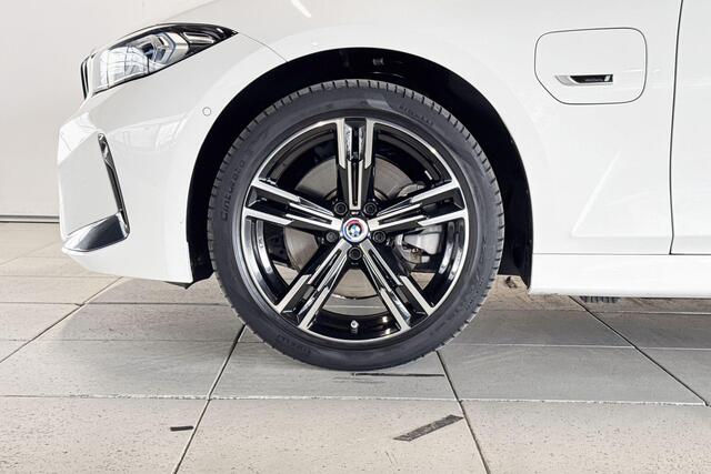 BMW 3-SERIE Touring 330e xDrive Innovation Pack M Sportpakket Aut.