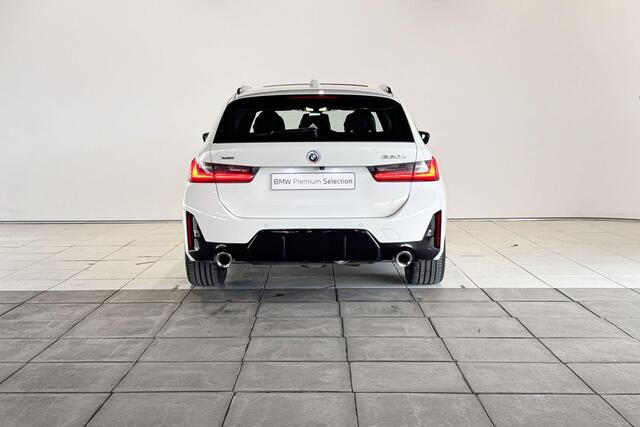 BMW 3-SERIE Touring 330e xDrive Innovation Pack M Sportpakket Aut.