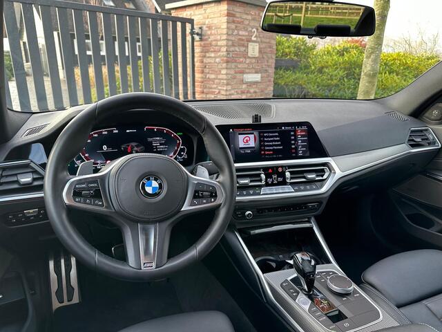 BMW 3-SERIE 330e eDrive Edition | M-Pakket | Camera | Harman Kardon | plug-in hybride | NL- Auto |