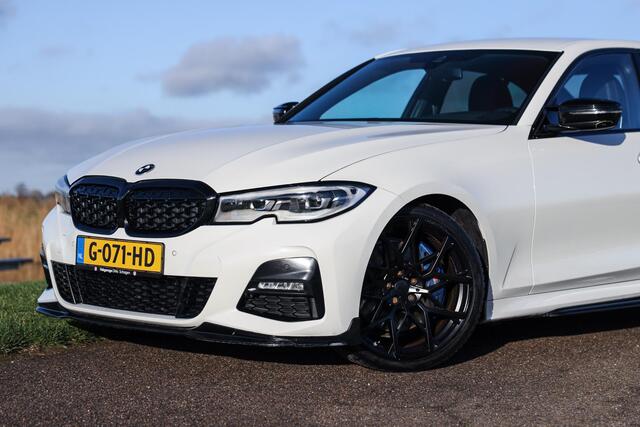 BMW 3-SERIE 320i M-Sport ? Leder ? H&K ? 20 inch