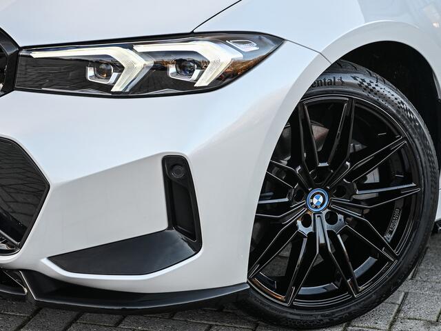 BMW 3-SERIE 330e | M-SPORT | SPORT SEATS | AMBIANCE INTERIEUR | ACTIVE CRUISE | DAB+ | HIFI SOUND | SHADOW-LINE | TREKHAAK | STUURVERWARMING