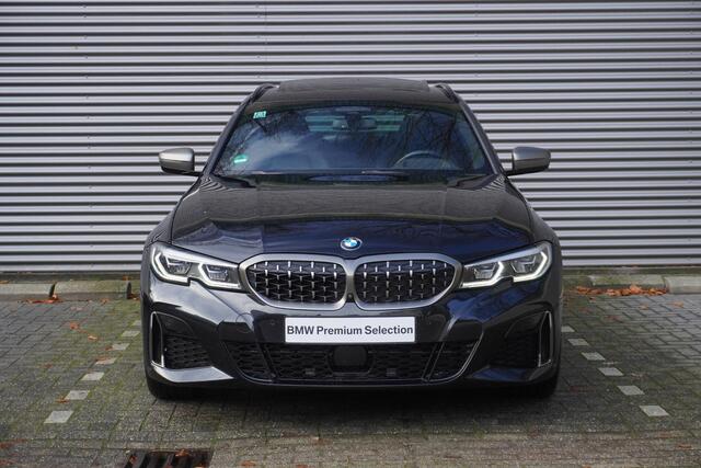 BMW 3-SERIE Touring M340i xDrive High Executive | Audio Media Pack | M Sport Plus Pack | Trekhaak met elektrisch wegklapbare kogel | Glazen panoramadak | Harman Kardon Surround Sound Systeem