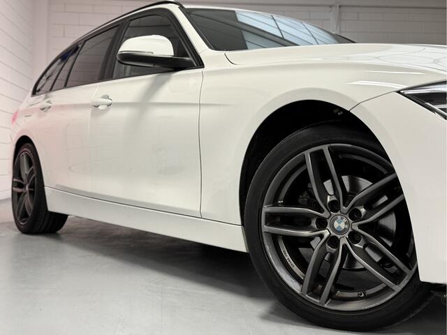 BMW 3-SERIE Touring 320i 2017 Facelift, LED, Leder, 18"