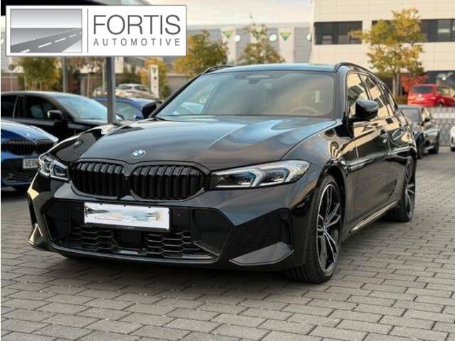 BMW 3-SERIE Touring 320d xDrive M-SPORT ** LED, NAVI+, HALF-LEDER, PANO, H&K, HuD, TREKH, 19-inch LMV ** 1e EIG - UNFALLFREI ** ** INFORMEER OOK NAAR ONZE AANTREKKELIJKE FINANCIAL-LEASE TARIEVEN **