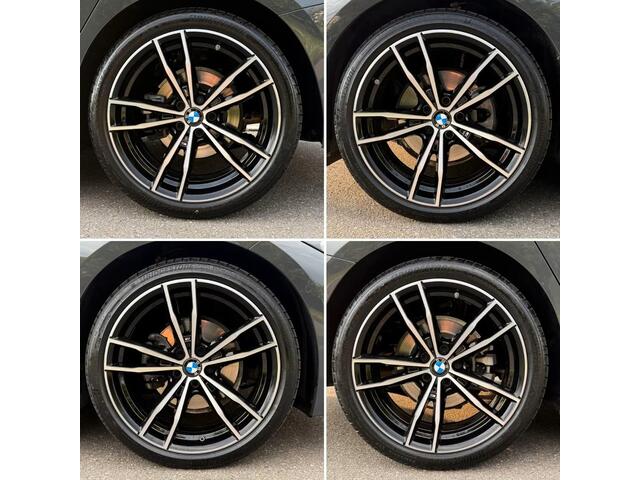 BMW 3-SERIE 320d xDrive M-SPORT ** LED, NAVI+, HALF-LEDER, HuD, ACC, 19-inch LMV, DRAVIT GRAU ** 1e EIG - UNFALLFREI - BMW GAR ** ** INFORMEER OOK NAAR ONZE AANTREKKELIJKE FINANCIAL-LEASE TARIEVEN **