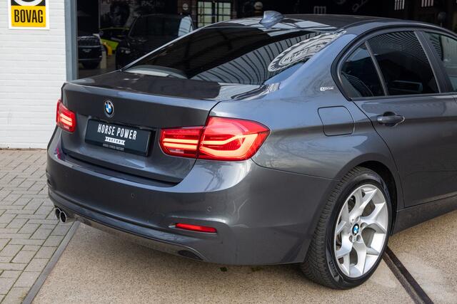 BMW 3-SERIE 330e *Navi | Cruise | Clima | Leder | LED | Parkeersensoren | Keyless*
