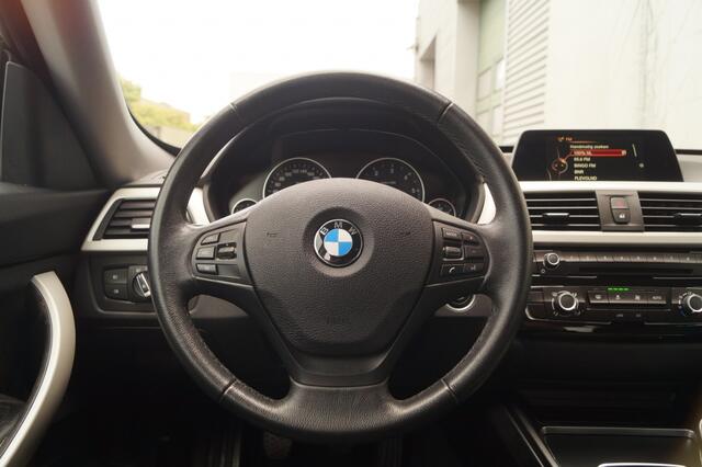 BMW 3-SERIE GT 320d 190pk Executive -LEER-NAVI-LED-ECC-PDC-