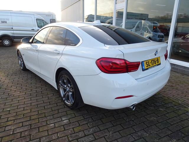 BMW 4-SERIE 418I Executive PDC/NL aut/Navi/LED/Stoelverwarming