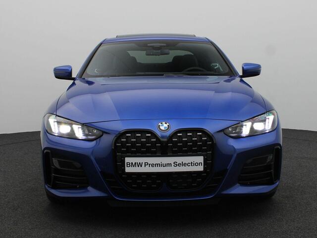 BMW 4-SERIE Coupé 420i | M Sportpakket Pro | Innovation Pack | Comfort Pack | Schuifdak | Comfort Access | Driving Assistant Professional | DAB | HiFi| 19''