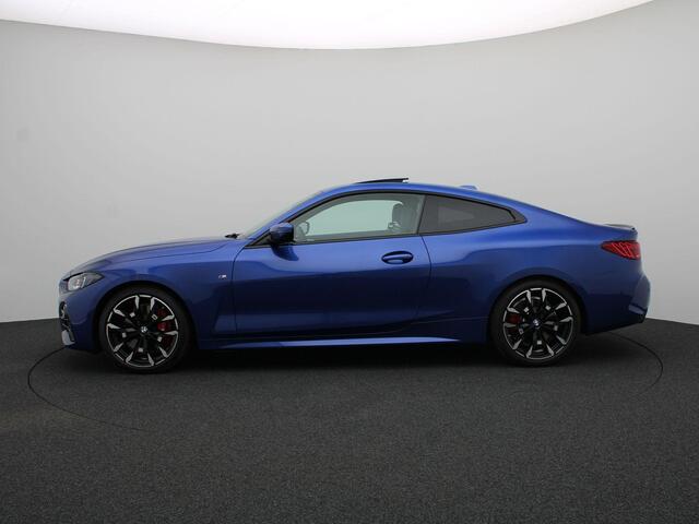 BMW 4-SERIE Coupé 420i | M Sportpakket Pro | Innovation Pack | Comfort Pack | Schuifdak | Comfort Access | Driving Assistant Professional | DAB | HiFi| 19''
