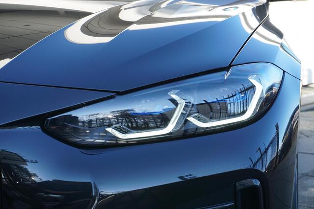 BMW 4-SERIE Gran Coupé 420i M Sportpakket Pro | High Executive | Safety Pack | Elektrisch bediend glazen schuif-/kanteldak | BMW Laserlight