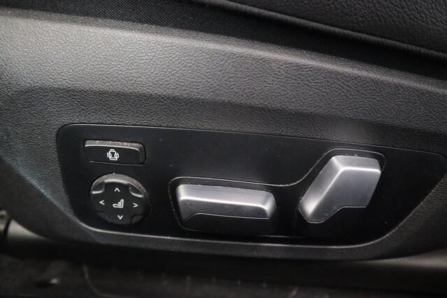 BMW 4-SERIE Cabrio M440i xDrive High Executive 374 PK Navigatie 360Camera Volleder Apple carplay 19LMV Head up