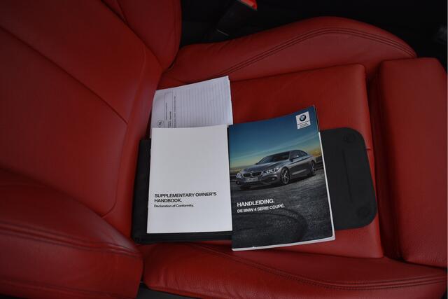BMW 4-SERIE Coupé 420i HIGH EXECUTIVE , BOEKJES,NAP ,LEDER EN ONDERHOUDSHISTORIE