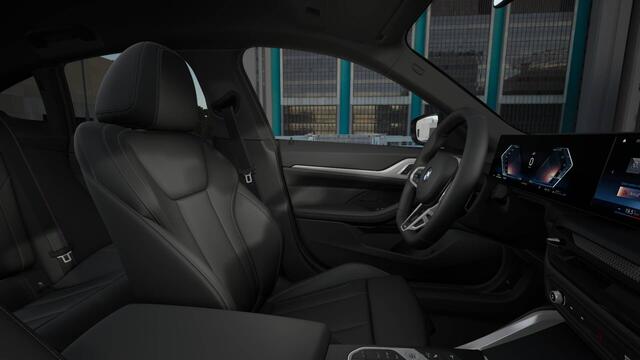 BMW 4-SERIE Gran Coupé 420i M Sport Automaat / Achteruitrijcamera / Adaptieve LED / Comfort Access / M Sportonderstel / Stuurverwarming