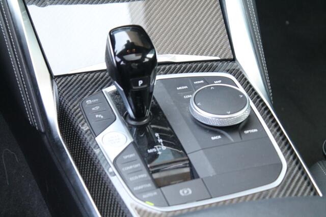 BMW 4-SERIE Gran Coupé M440i xDrive High Executive Automaat / Schuif-kanteldak / Laserlight / M Adaptief onderstel / Parking Assistant Plus / Comfort Access