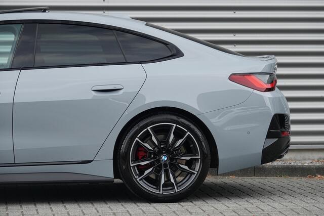 BMW 4-SERIE Gran Coupé M440i xDrive High Executive M Sport | Schuifdak | Trekhaak | Laser | H&K | HUD |