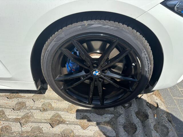 BMW 4-SERIE Coupé 430i 259 pk High Executive M-Sportpakket / NL-Auto/ Keyless/ Head-Up/ Laser/ Schuifdak/ Harman&Kardon/ Apple-Carplay/ Park.Sens/ 19'' LMV