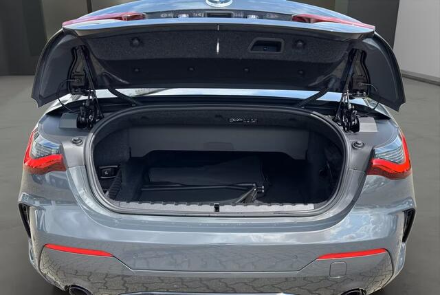 BMW 4-SERIE Cabrio 430i M-Sport 19 Inch LED Navi Camera Keyless Stuur en Stoel verwarming