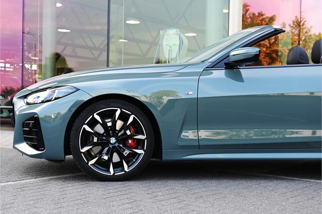 BMW 4-SERIE Cabrio 430i xDrive M Sport Automaat / Achteruitrijcamera / Comfort Access / Adaptieve LED / M Sport onderstel / Stoelverwarming / Widescreen Display