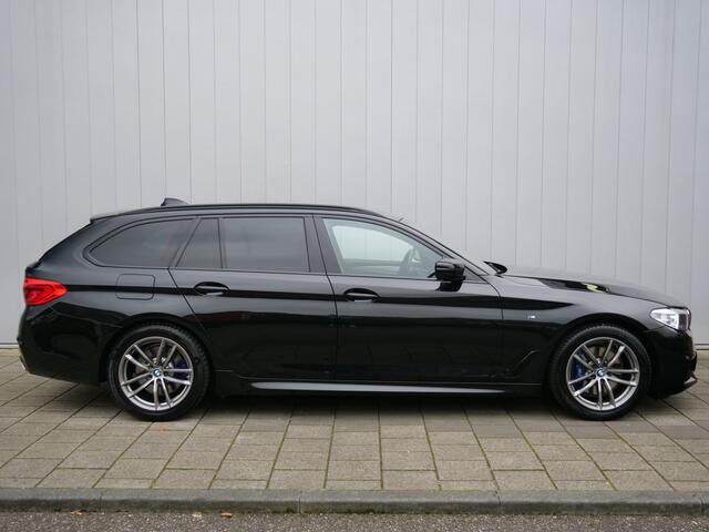 BMW 5-SERIE Touring 530i 252pk High Executive M-Sport Automaat Navigatie / LED / Privacy glas / Camera