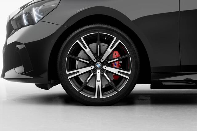 BMW 5-SERIE Touring 520i | M Sport Pro | Innovation Pack | Travel Pack | Comfort Pack