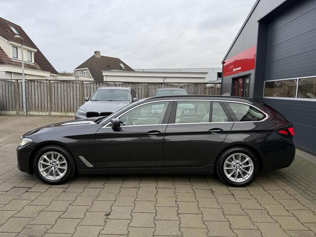 BMW 5-SERIE Touring 520i Comfortzetels/Laser/Org. NL
