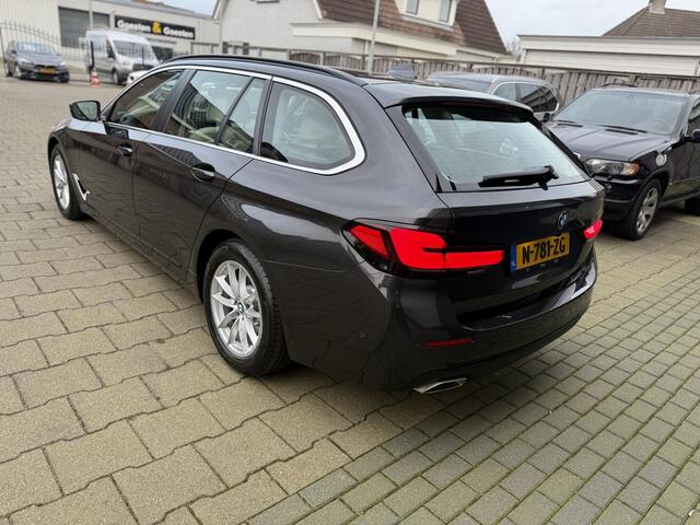 BMW 5-SERIE Touring 520i Comfortzetels/Laser/Org. NL