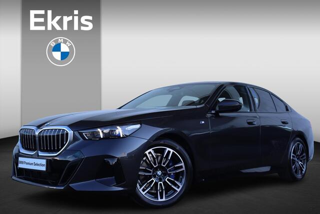 BMW 5-SERIE 520i M Sportpakket/ Innovation Pack/ Travel Pack/ Verwarmd Stuurwiel/ Comfort Access/ panoramadak/ Travel en Comfort System/ Harman Kardon/ Parking Assistant Plus
